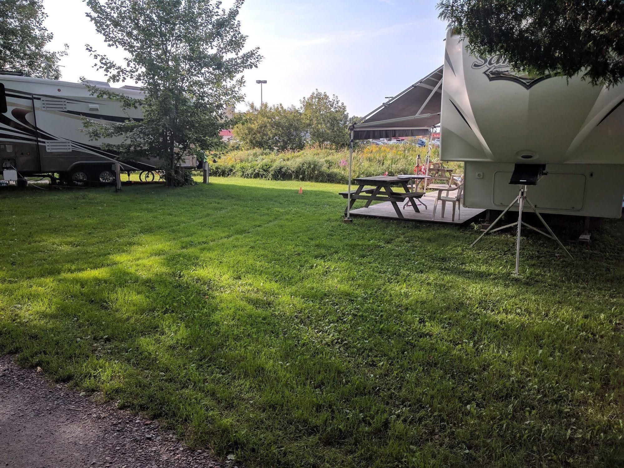 Franklin Motel, Tent&Trailer Park North Bay Exterior foto